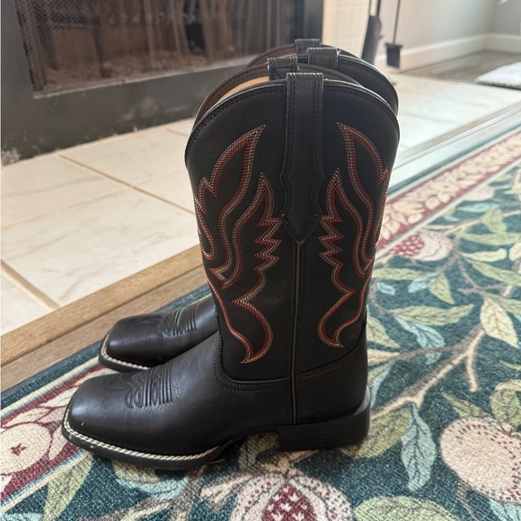 Black Western Cowboy Boots - Picture 2 of 4